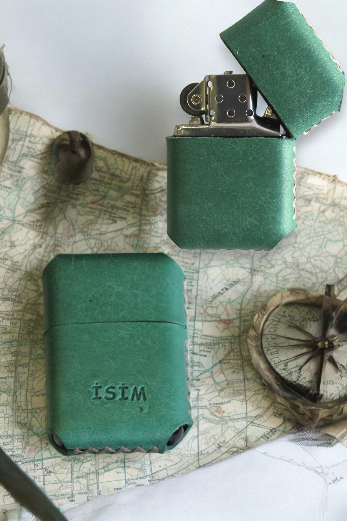 Kişiye Özel El Yapımı Deri Kılıflı Zippo Tarzı Çakmak – Hediye & Özel Günler