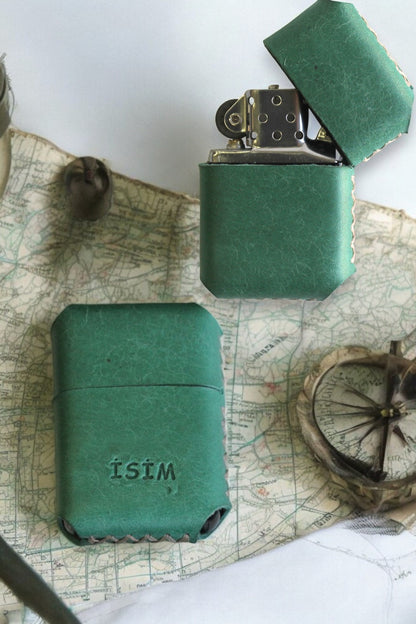 Kişiye Özel El Yapımı Deri Kılıflı Zippo Tarzı Çakmak – Hediye & Özel Günler