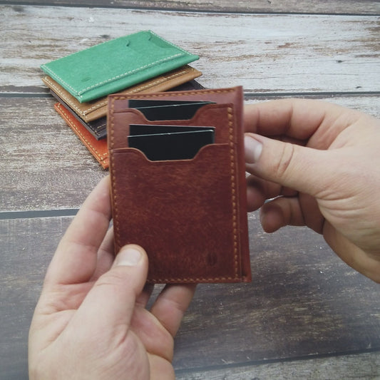 El Yapımı Minimalist Deri Kartlık – Café Noir