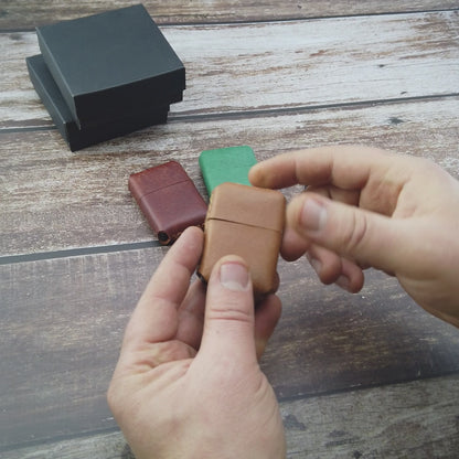 Kişiye Özel El Yapımı Deri Kılıflı Zippo Tarzı Çakmak – Hediye & Özel Günler